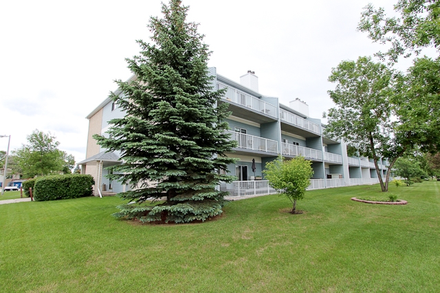 216-1683 Plessis Rd - Lakeside Meadows Condo for sale, 2 Bedrooms (375883) #1